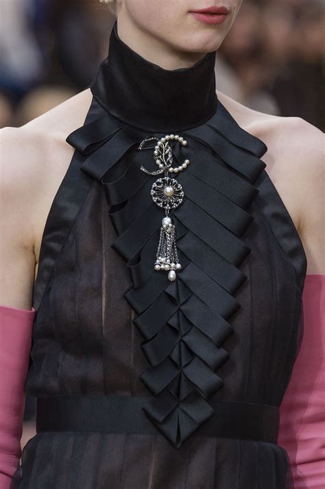 Chanel Fall 2018 Fashion Show Details The Impression Style Couture