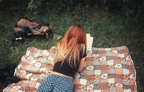 Women Redhead Back Books Reading Picnic Polka Dots Women Outdoors