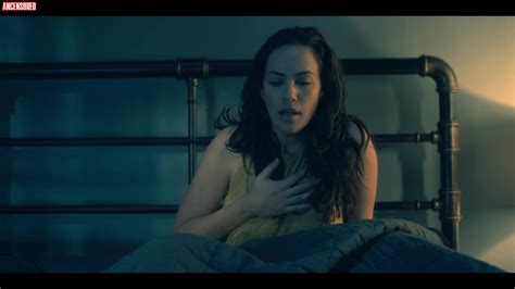 Naked Kate Siegel In The Haunting Of Hill House