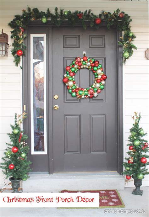 10 Nice Front Porch Christmas Decorating Ideas 2023
