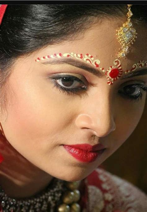 Pin By Mihir Roy On Beautiful Bengali Bride Bengali Bridal Makeup Indian Wedding Hairstyles