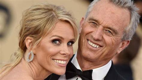 Rfk Jr And Cheryl Hines Tweet Apologies After Holocaust Remarks