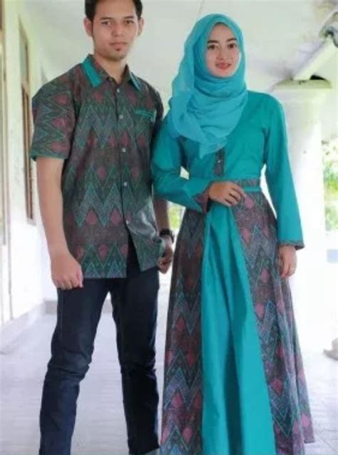 Desain gaun batik kombinasi polos photo : 100+ Inspirasi Model Gamis Batik Kombinasi Kain Polos ...