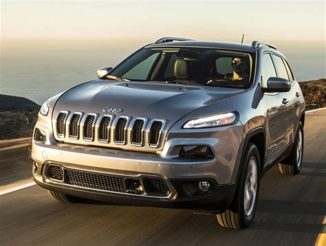 The jeep cherokee is a line of suvs manufactured and marketed by jeep over five generations. Novo Jeep Cherokee 2015 2016 - Preço, Consumo, Fotos
