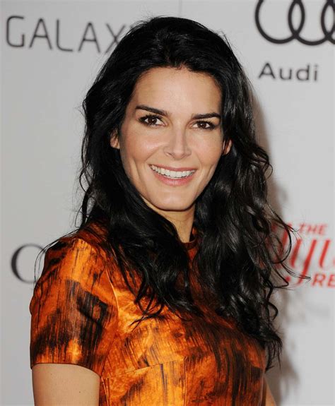 Rizzoli And Isles Star Texas Native Angie Harmon Turns 45