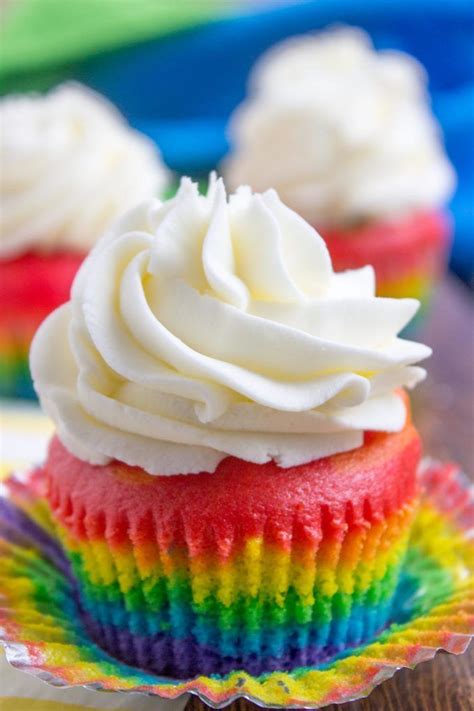 Rainbow Cupcakes With Vanilla Cloud Frosting Rainbow Desserts