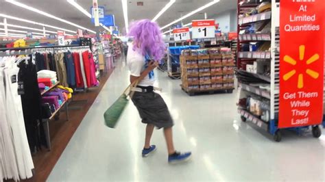 Twerking In Wal Mart Youtube