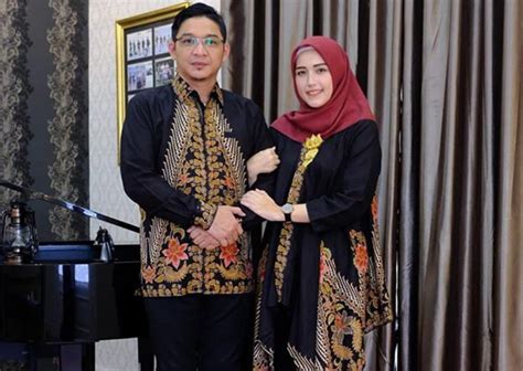 Pasha ungu lagi nyanyi bersama hafidz & hafidzah masyaallah. Pasha Ungu Punya Rumah di Bogor bak Istana, Ini Potretnya!