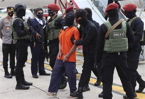 indonesian authorities fly dozens of jemaah islamiyah suspects to jakarta — benarnews