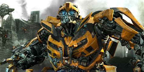 Bumblebee Director Reveals How The Transformers Spin Off Is More