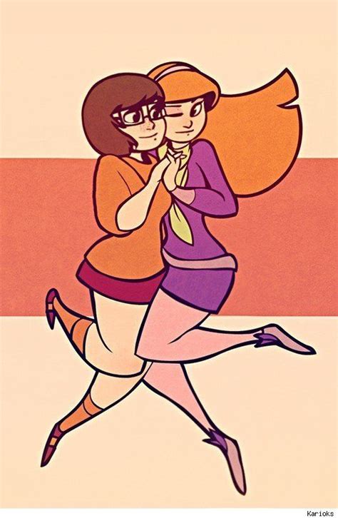 Scooby Doos Velma And Daphne By Karioks Scooby Doos Velma And Daphne