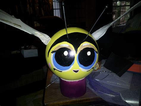 One Of My Latest Bowling Ball Yard Art Miss Queen Bee Was So Popular I Had To Make More Than