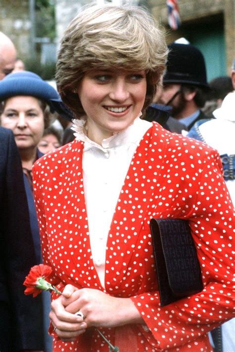 24 Photos Of Princess Diana Before Royal Life Lady Diana Spencers