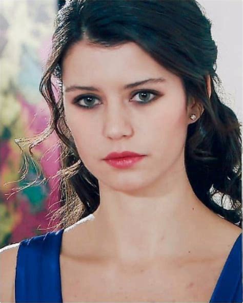Beren Saat Turkish Women Beautiful Turkish Actresses Beautiful Actresses