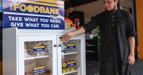 Kenyataan saya itu adalah berdasarkan pertubuhan di negara luar dan kesannya ada berlaku di. Free items: Celebrity preacher Ebit Lew launches food bank ...