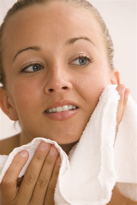 Oil Cleansing Exfoliation Can Change The Biology Of The Skin And