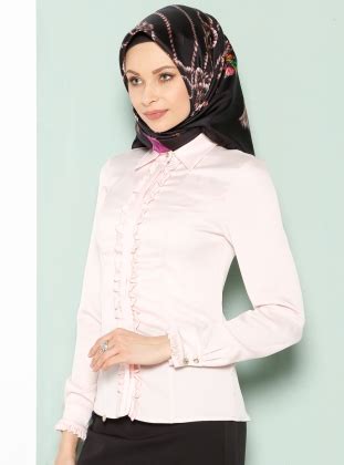 Wanita muslim berhijab apps on google play. Blouse Modern Untuk Busana Kantor Wanita muslimah Masa ...