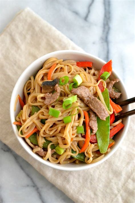 This chinese vegetable lo mein dinner is quick, easy, healthy and delicious. easy_beef_lo_mein_love_and_food_foreva_3 | Love & Food ForEva