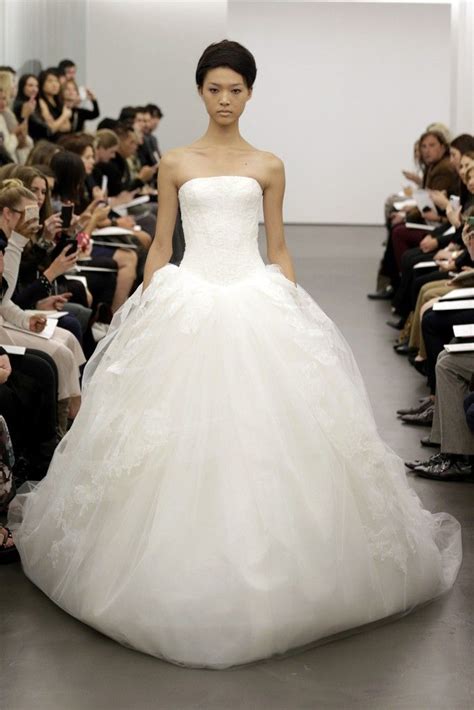 Our system stores wedding gowns apk older you don't need to struggle to find your dream wedding gown any more. A simple guide for different Wedding Dress Styles