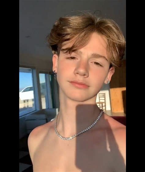 Peyton coffee with her brother caleb coffee her father is very supportive of her and he is the one who supported her to choose social media as her career. payton moormeier - caught step brother - Wattpad