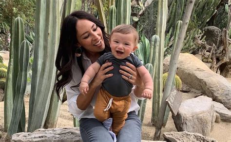 Chip And Joanna Gaines Son Crew Takes His First Steps