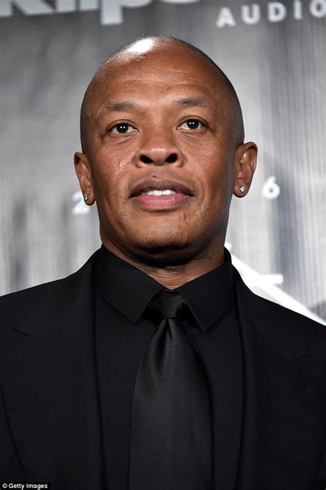 Dr Dre Donates 10 Million To Compton High School Daily Mail Online