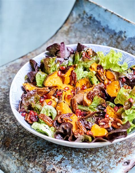 Salade de patates douces rôties aux noix de pécan caramélisées pour 4