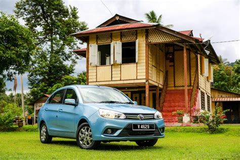 Ketua polis mengingatkan para pemandu yang akan berangkat pulang ke kampung sempena sambutan hari raya agar memandu dengan berhemah dan sentiasa amalkan sikap pandu cermat jiwa selamat. TIP: Berhati-hati di jalan raya, sila amalkan pemanduan ...