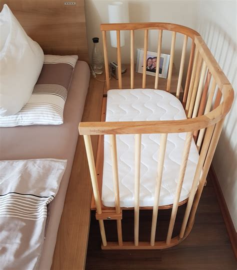 Ist das beistellbett zu niedrig, lässt es sich nicht optimal am ist das fabimax beistellbett höhenverstellbar, kann der lattenrost der betthöhe angepasst werden. Babybay Beistellbett im Schlafzimmer