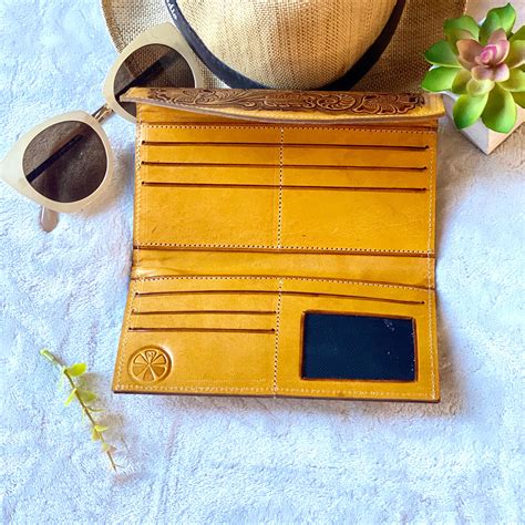 Handcrafted Leather Wallets For Women Yellow Woman Wallet T For