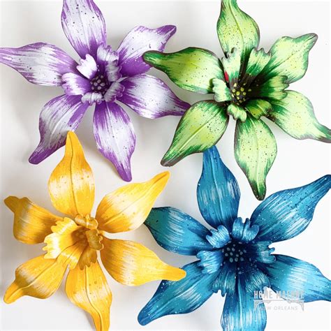 The ee20 engine had an aluminium alloy block with 86.0 mm bores and an 86.0 mm stroke for a capacity of 1998 cc. Small Carnival Flower | Small flowers, Flowers, Mardi gras ...