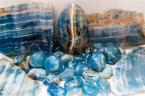 Blue Onyx Meanings And Crystal Properties The Crystal Council