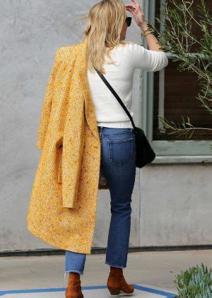 Reese Witherspoon Out In Santa Monica Gotceleb