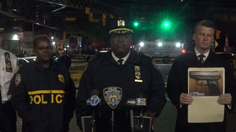 Nypd Officers Shoot Kill Parolee Who Waved Gun In Crowd Police Fox News