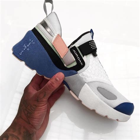 Cactus jack jordan dark grey gr.xl neu. Travis Scott Jordan Trunner LX Cactus Jack | SneakerFiles