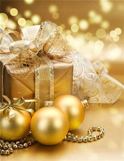 10 Elegant Gold Christmas Ideas