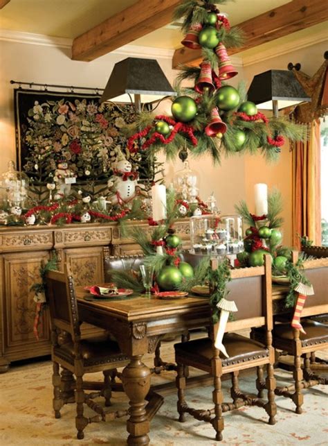 24 Superb Christmas Dining Decor Ideas