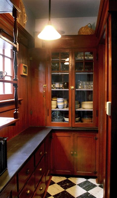 Choose the right pantry cabinet, and it can make your home look like a million bucks. Tour 10 vintage kitchens | Dream home | Home kitchens ...