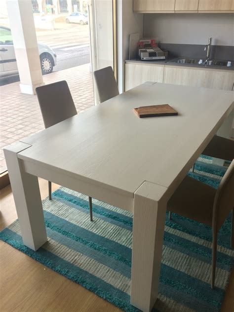 Altri utenti nella categoria tavoli allungabile in legno massello hanno visualizzato: Tavolo allungabile in legno massello bianco - Tavoli a prezzi scontati