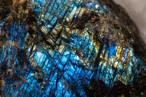 Labradorite Meanings And Crystal Properties The Crystal Council