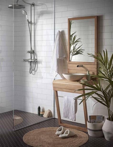 Lavabos et vasques au formes zen, baignoire à rangement, bambous et végétation au sein de la salle d'eau: Aménager une salle de bains zen chez soi