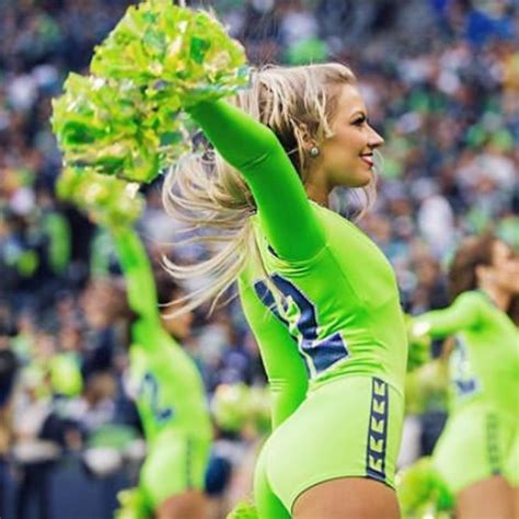 Pin By Eric Dyar On Sports Cheerleading Outfits Professional