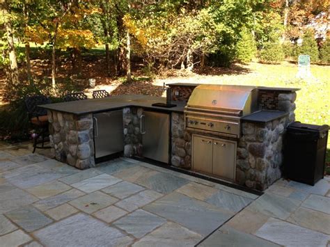 Outdoor kitchens take your backyard to a whole new level! Custom Outdoor Bar & BBQ Grill Design & Installation ...