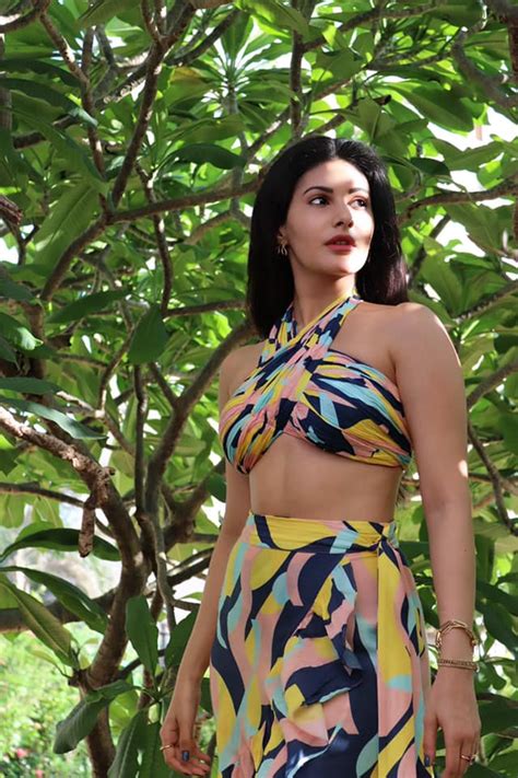 1 amyra dastur biography | wiki. Amyra Dastur - WiKi, Movies, Images, Awards, Biography ...