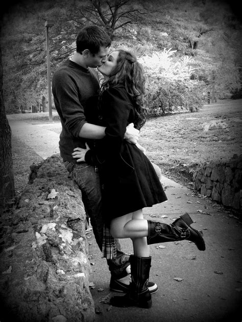 Kiss In The Park The Dreamers Photography Romance