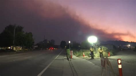 Czu August Lightning Complex Fire Forces Thousands To Evacuate In Santa