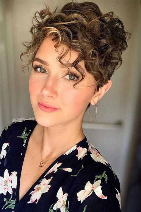 40 Cute Short Curly Hairstyles Ideas For Women Suitable Fashion Ideas For You In 2020 Short