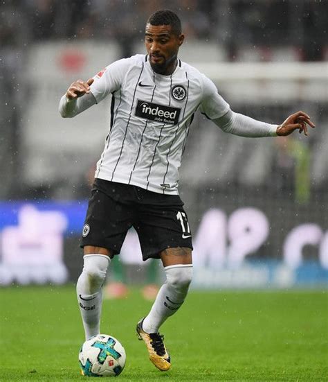 Wie groß und wie viel wiegen, ike ugbo? Kevin-Prince Boateng Photos Photos: Eintracht Frankfurt v ...