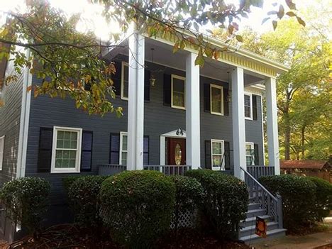 Exterior paint colors 2020 were born to satisfy your need to stand out from the block. Best Paint Color Inspirations for Exterior Painting in ...