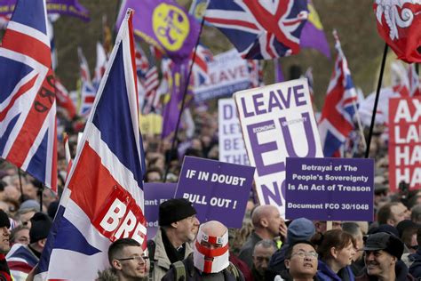 Brexit Le Royaume Uni Peut Décider Seul De Renoncer à Quitter Lue